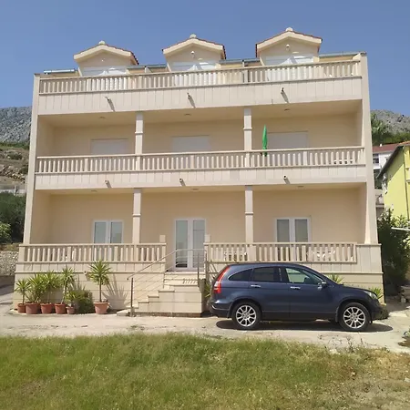 Apartments Ticinovic Omiš Buitenkant foto