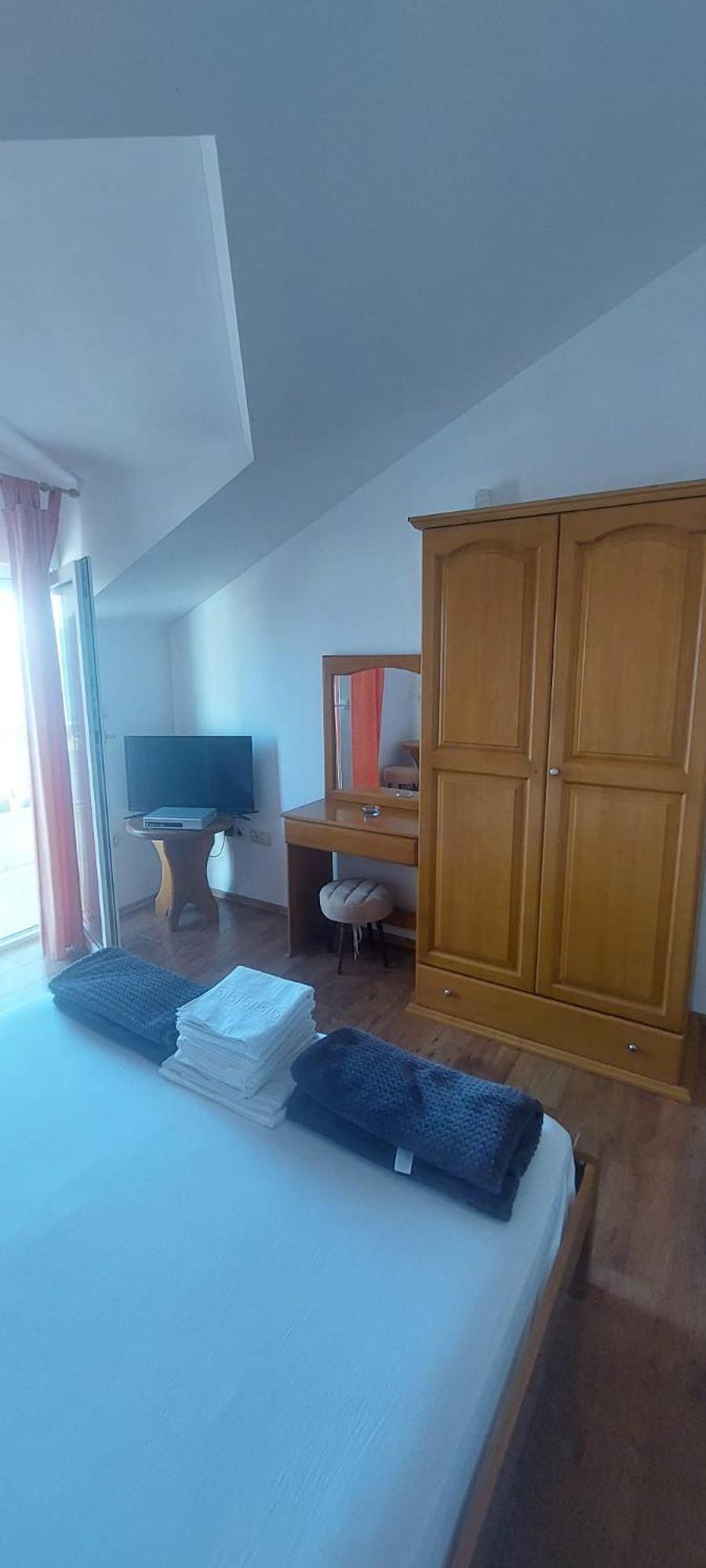 Ticinovic Apartma Omis